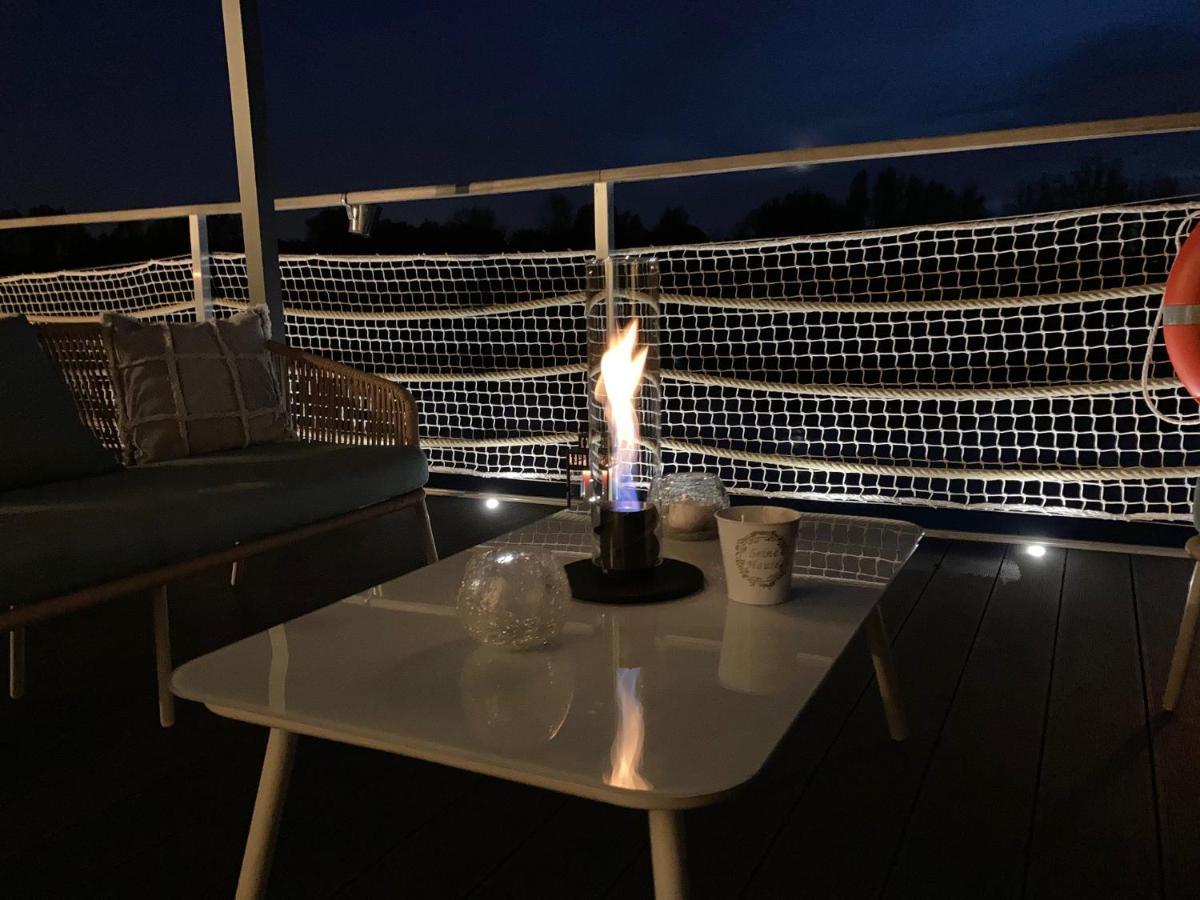 Seinehouse - Maison Flottante Vaux-Sur-Seine Eksteriør billede